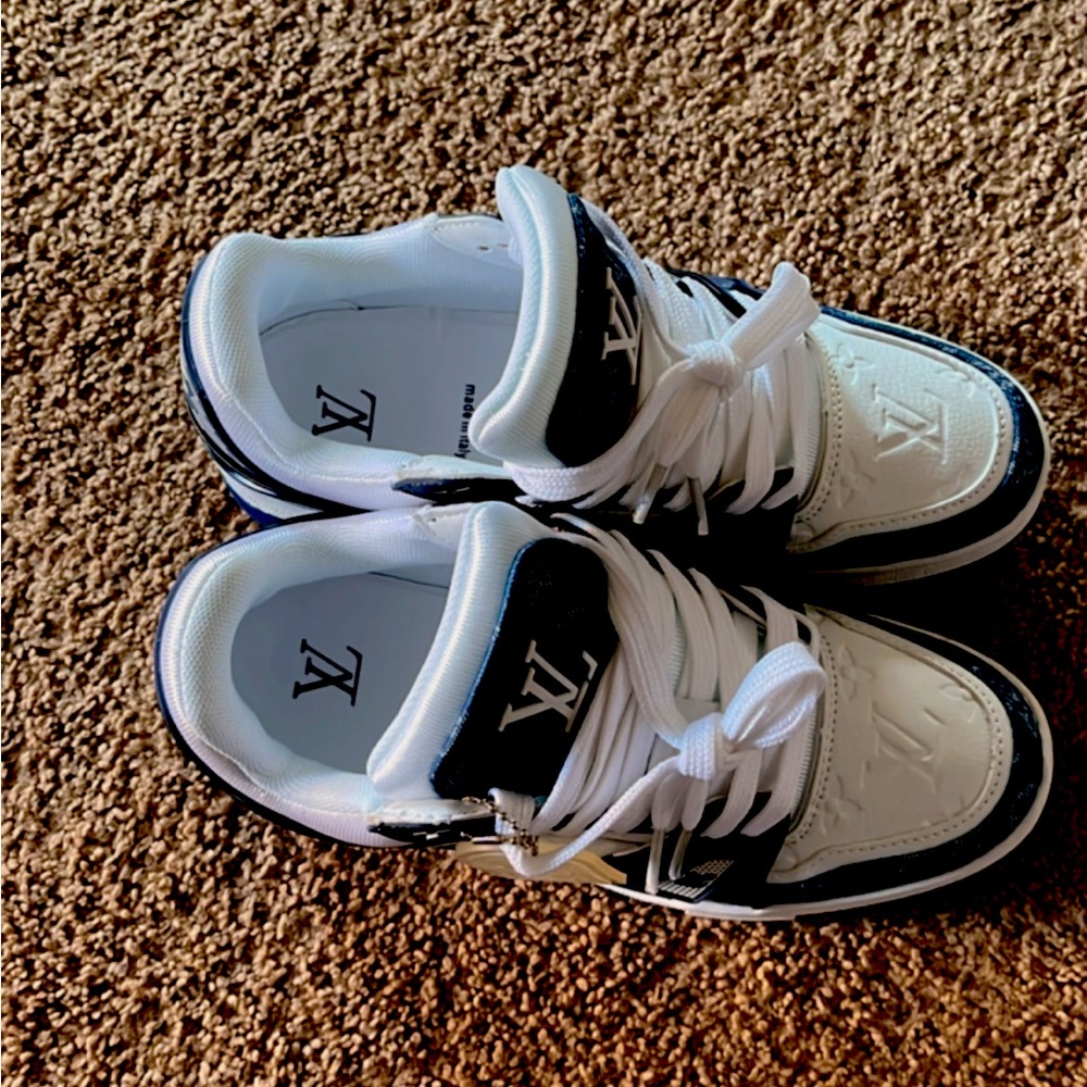 Authentic,Jean based leather
